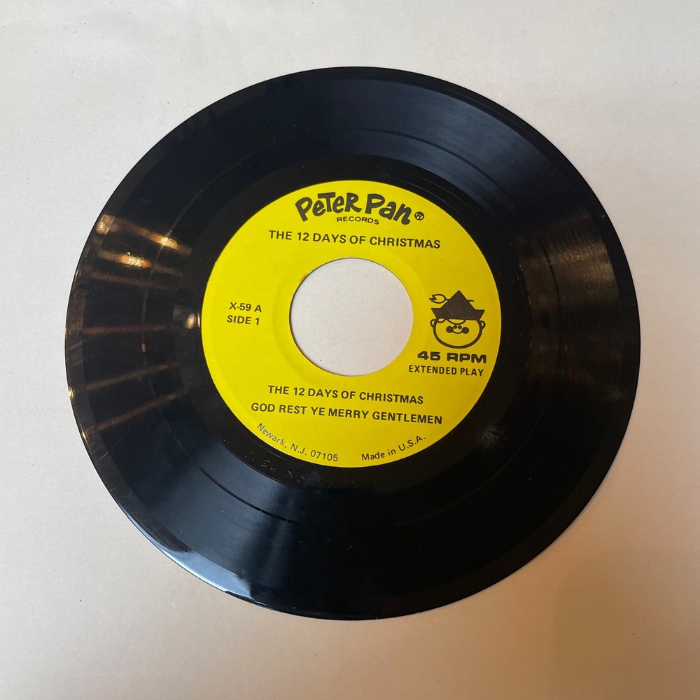 Peter Pan The Twelve Days of Christmas Vinyl Record 45 RPM Christmas Holiday - Picture 3 of 4